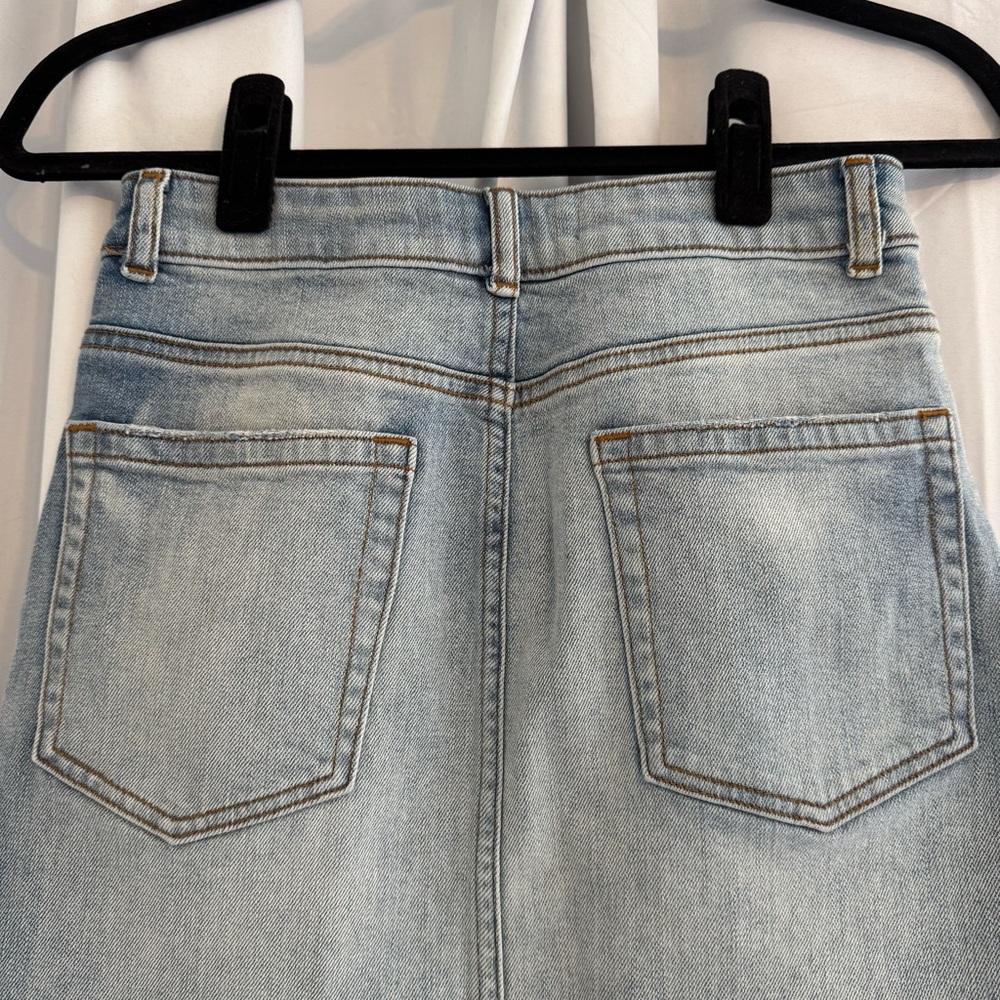 ZARA Z1975 Embroidered Rose Distressed Denim Mini Skirt Size Small - Picture 7 of 9